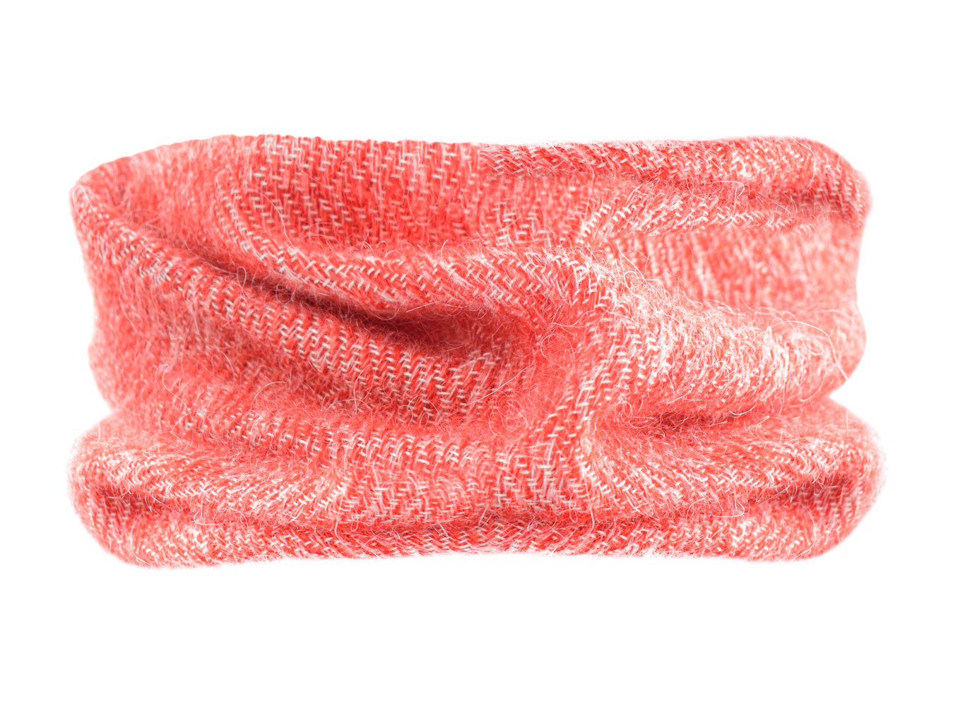 Cuello de lana color coral